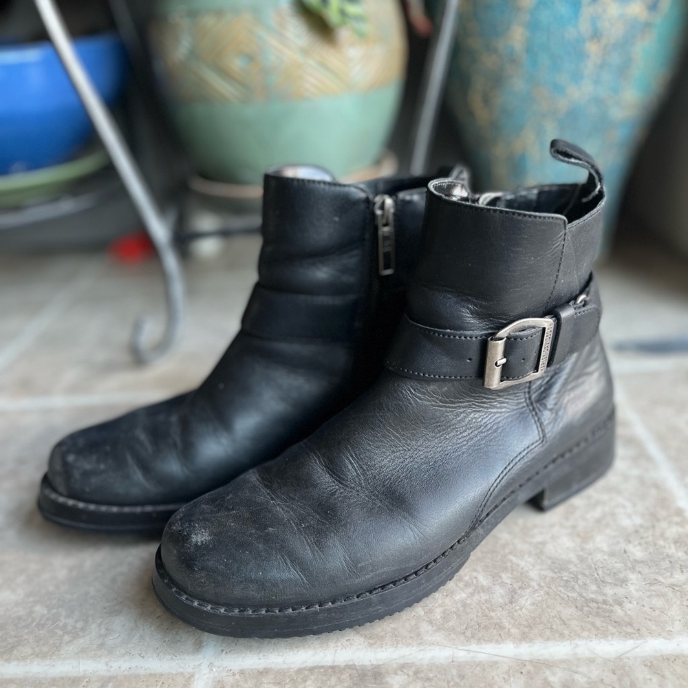 Harley Davidson ankle leather boots with side zipper. Size 7 1/2. - Picture 2 of 15